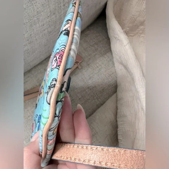 Dooney & Bourke Disney Sketch Mickey Mouse Crossbody Bag - Blue & Tan excellent - Picture 5 of 12